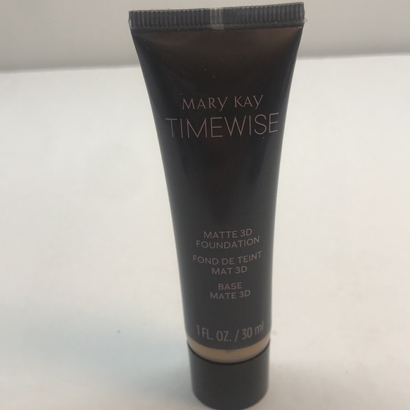 Mary Kay Timewise Matte 3D Foundation Ivory N 140 - Picture 6 of 6